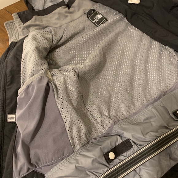 Black and White North Face Jacket - Picture 3 of 3